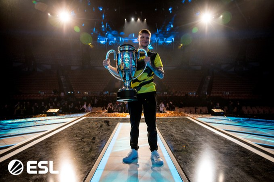 BLAST DOTA2大满贯赛成都站粉丝投票机制引发热议